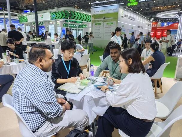 1760689575403280.jpg 6.jpg